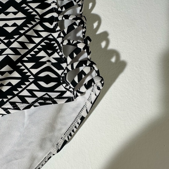 Bongo Bikini Bottom - Picture 3 of 4